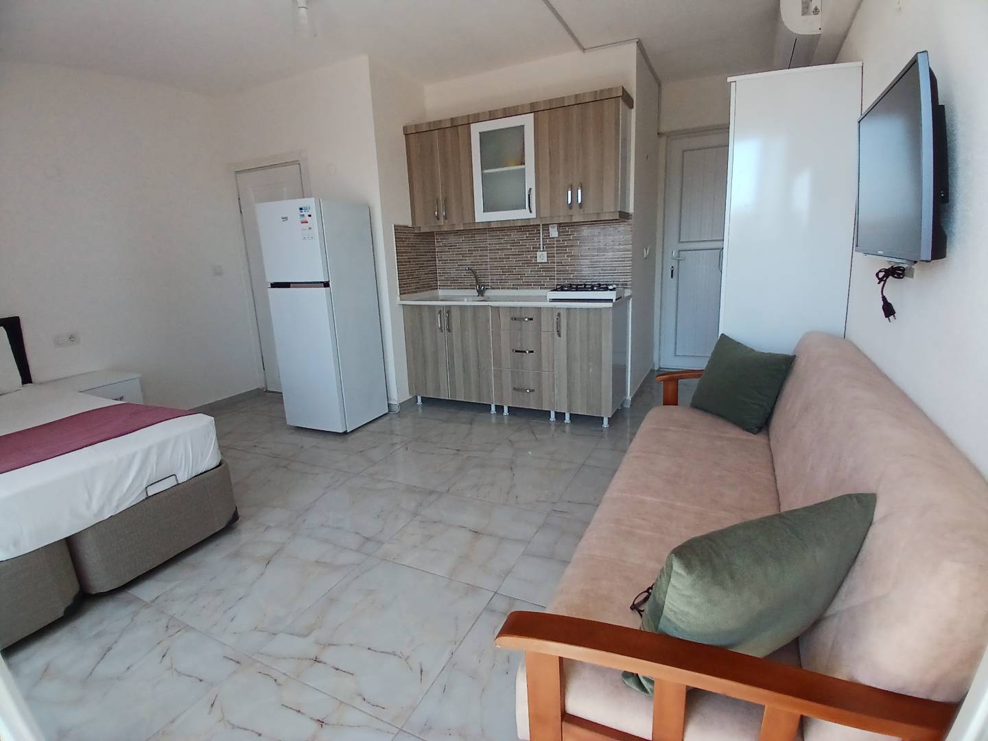 Balıkesir Avşa'da Denize Yakın, 2 Kişilik, Konforlu Suit Daire