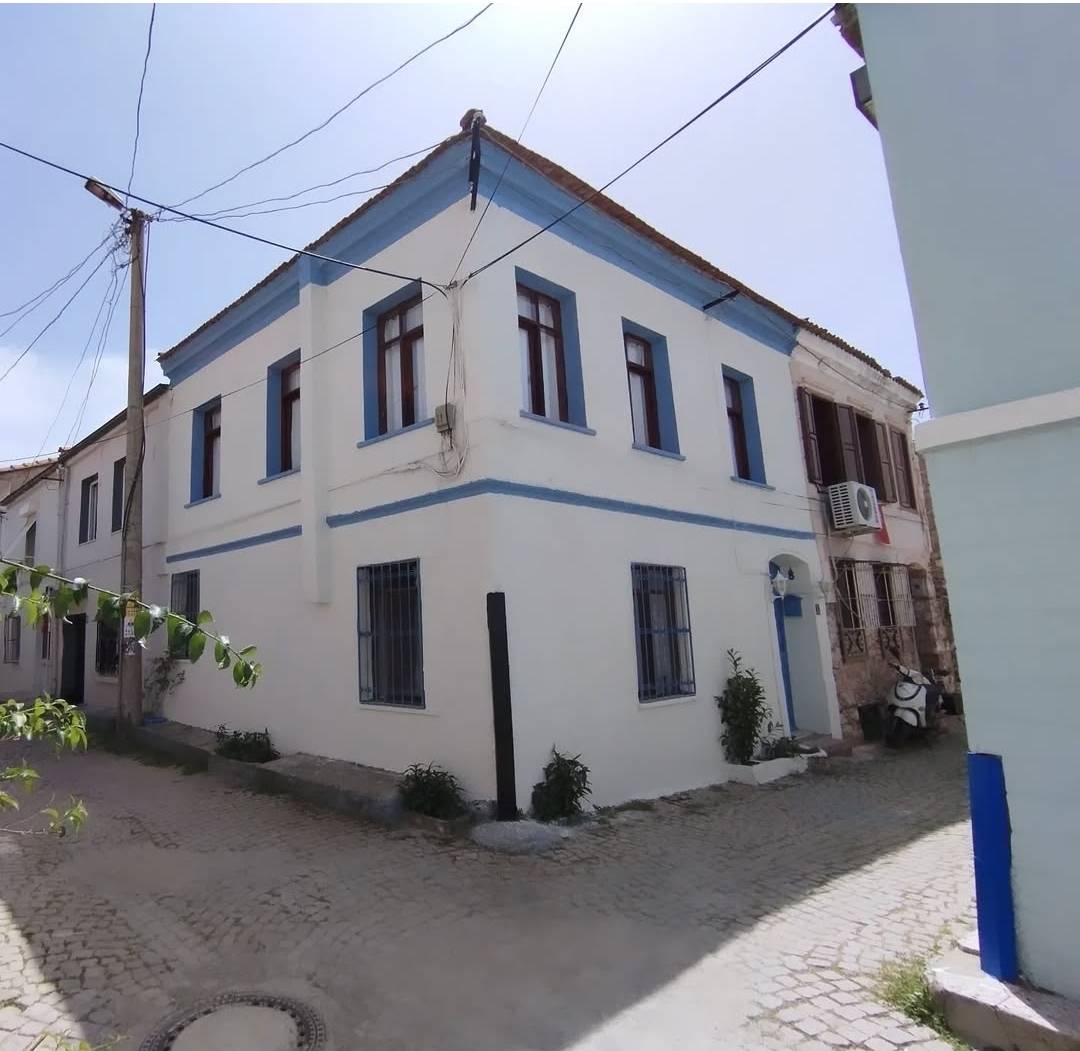 Ayvalık'ta Denize Yakın Konumda, 8 Kişilik, Tarihi Rum Evi