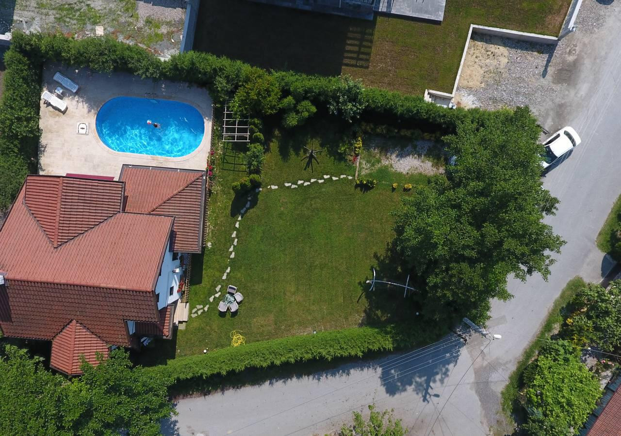 Sapanca'da Muhteşem Bahçe İçerisinde, Özel Havuzlu, 8 Kişilik Kiralık Villa