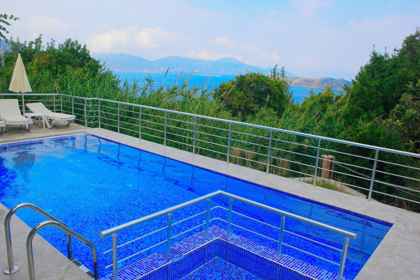 Marmaris'te Muhteşem Deniz Manzaralı, Huzur Dolu Doğada, Özel Havuzlu Villa