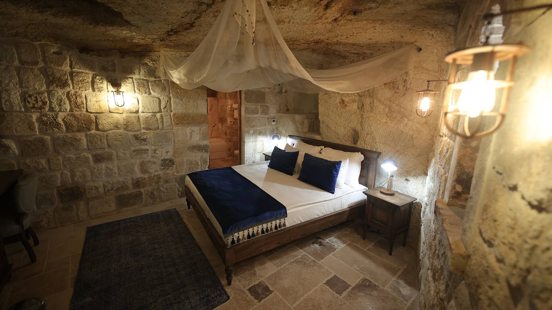 Kapadokya'da Taş Tasarımlı, Lüks Balayı Odası