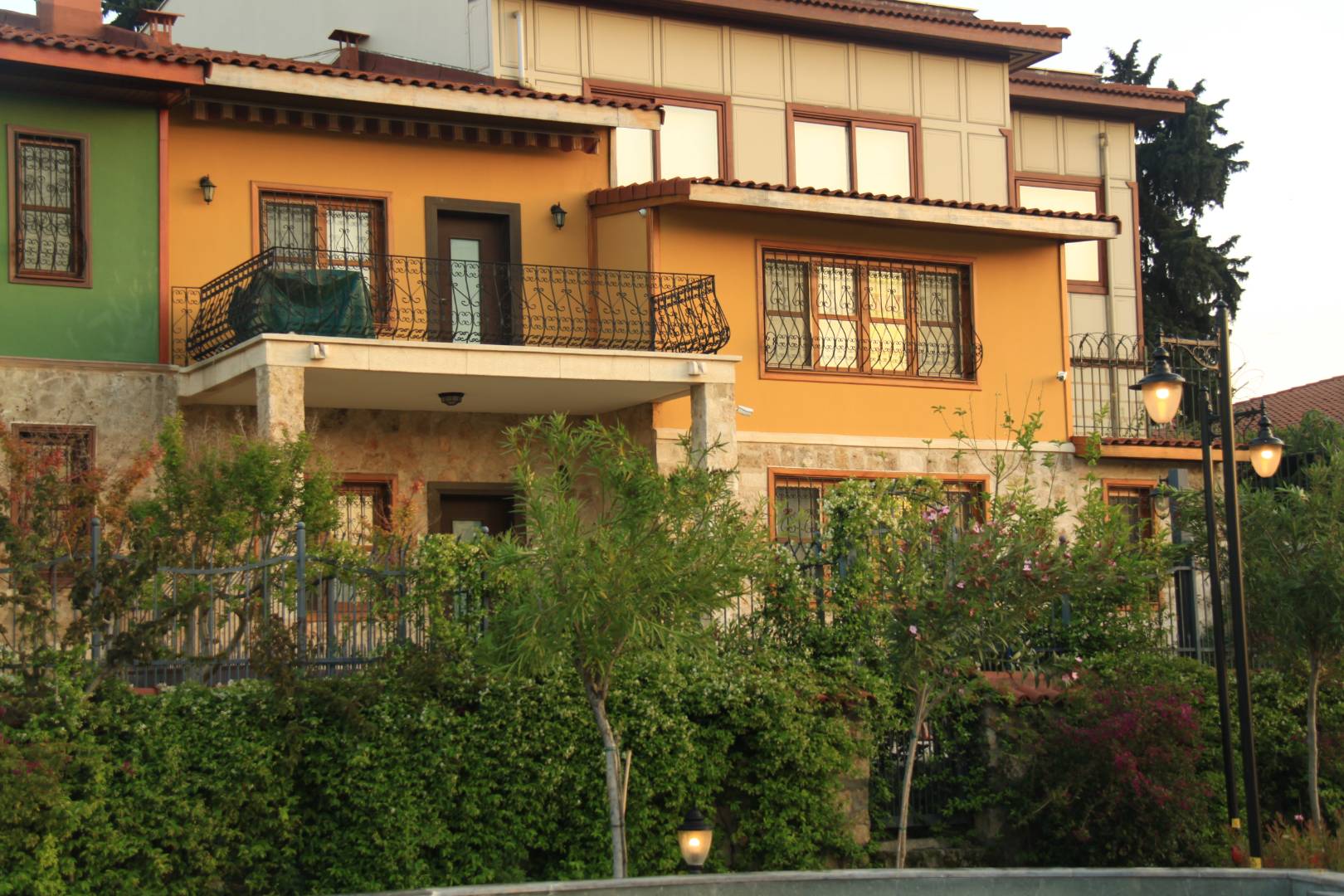 Antalya Kaleiçi'nde Merkezi Konumda, Modern Dizaynlı, Kiralık Yazlık