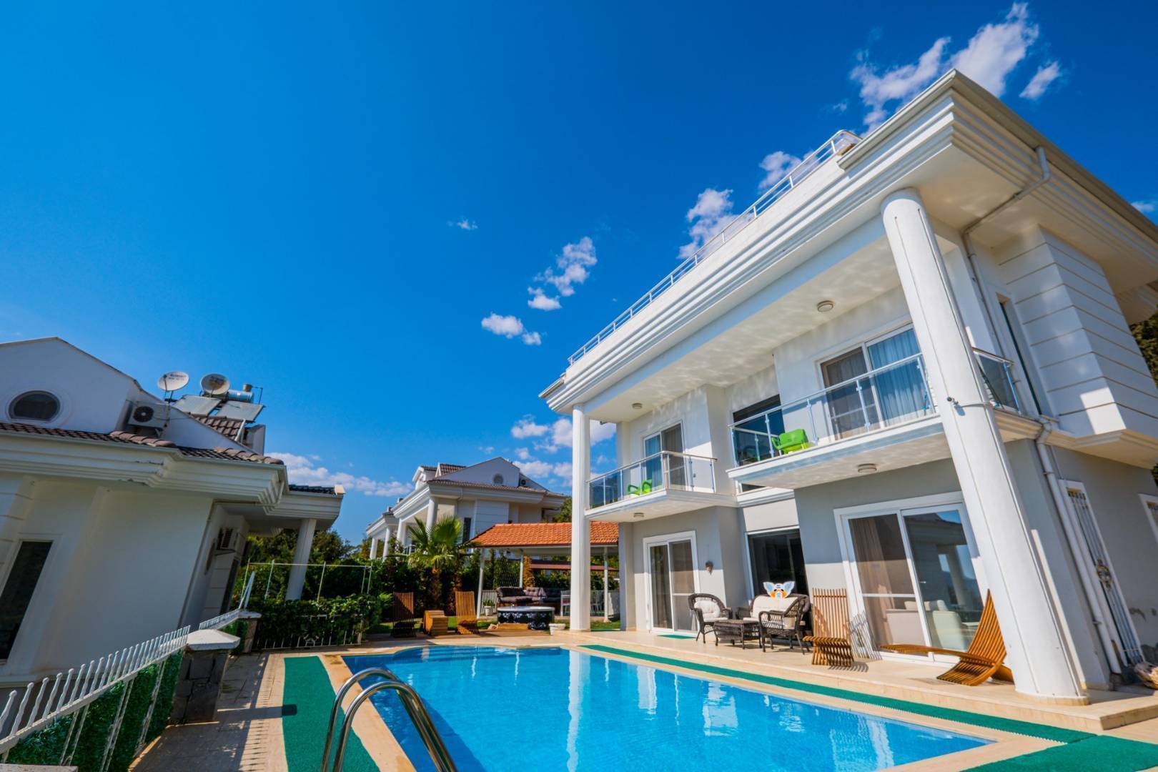 Fethiye Ovacık'ta Muhteşem Doğa Manzaralı, Özel Havuzlu, Modern Villa