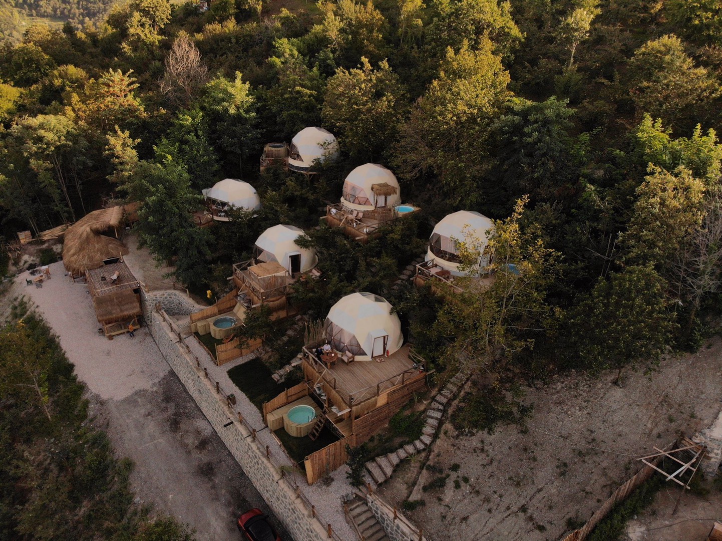 Sapanca'da Eşsiz Doğa İçerisinde, Lüks Tasarımlı Glamping Çadırı