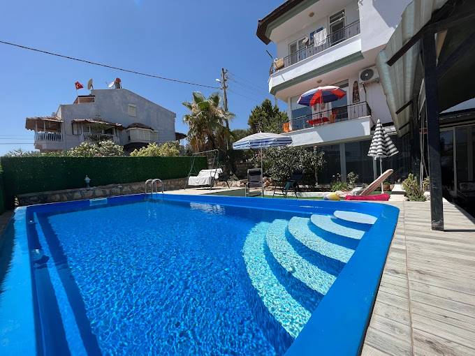 Antalya Demre'de Enfes Deniz Manzaralı, Özel Havuzlu, 6 Kişilik, Konforlu Villa