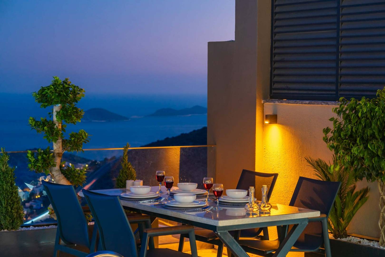 Kalkan Akbel'de Göz Akıcı Deniz Manzaralı, Özel Havuzlu, Lüks Villa