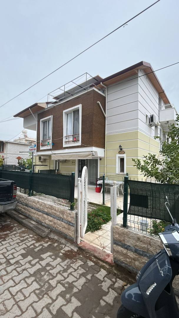Didim Altınkum'da Doğa Manzaralı, Bahçe Katı, 3+1 Konforlu Daire