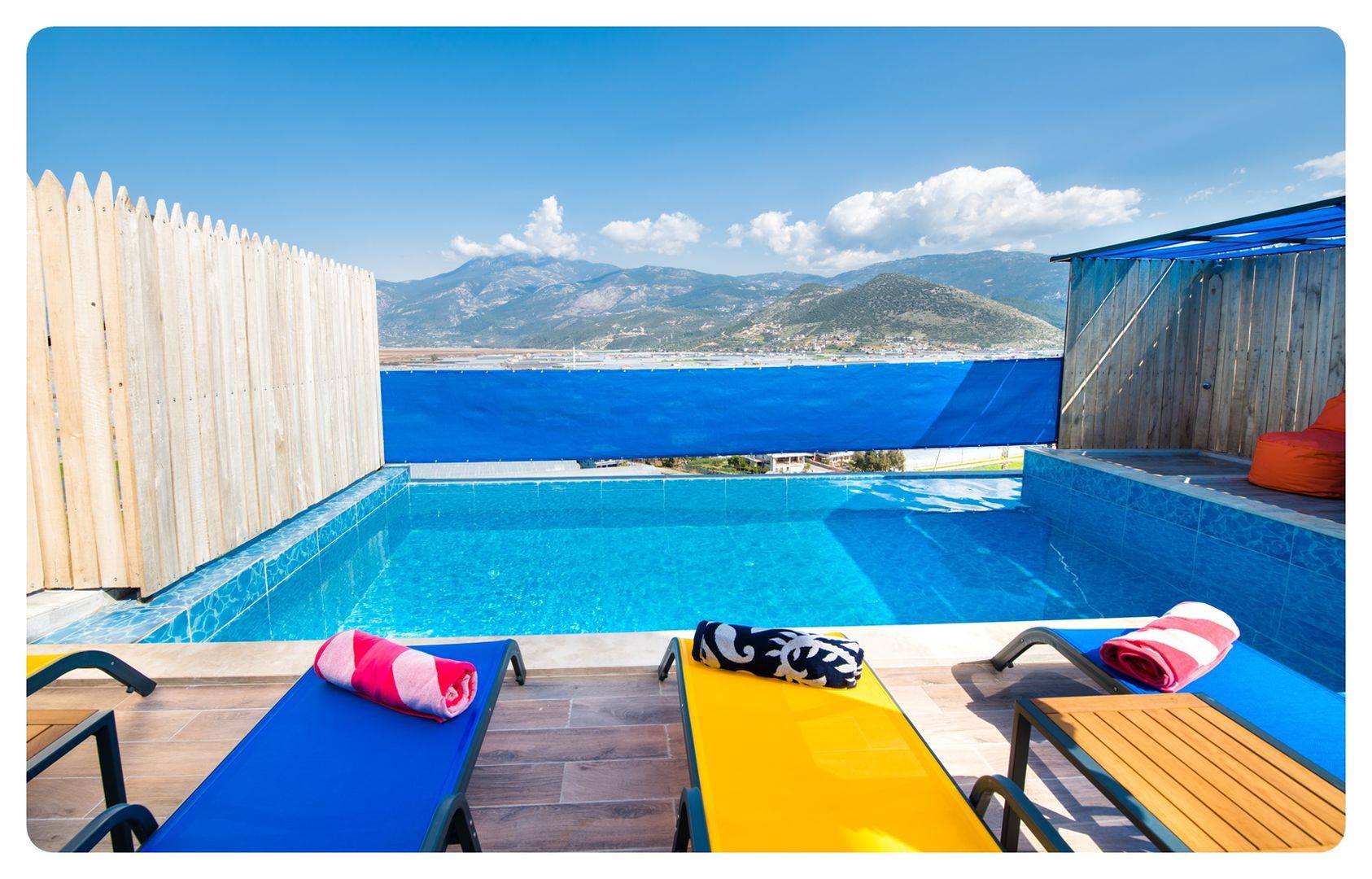 Kalkan Yeşilköy'de Şık Dizayn Edilmiş, Korunaklı Özel Havuzlu, Kiralık Villa
