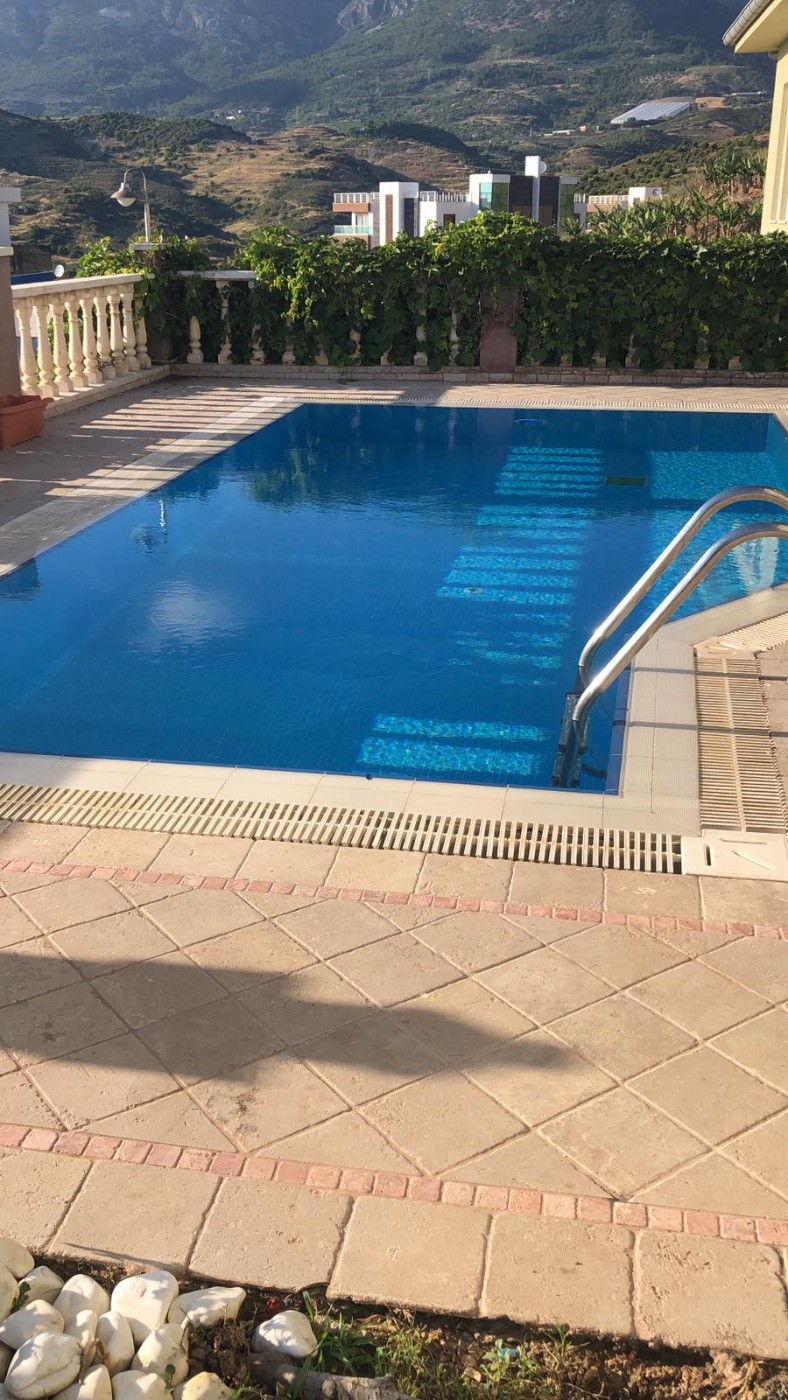 Alanya'da Özel Havuzlu, Tesis İçerisinde Kiralık Villa