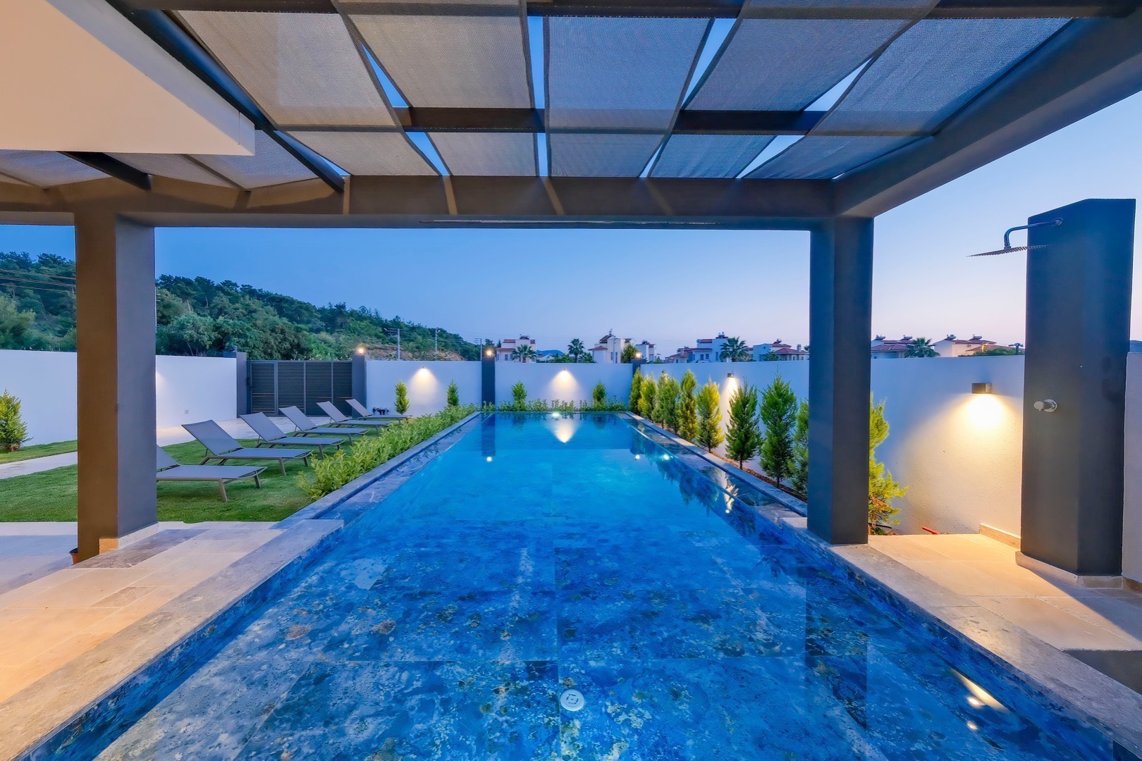 Fethiye Foça'da Açık ve Kapalı Yüzme Havuzuna Sahip, Sauna ve Hamamlı Lüks Villa