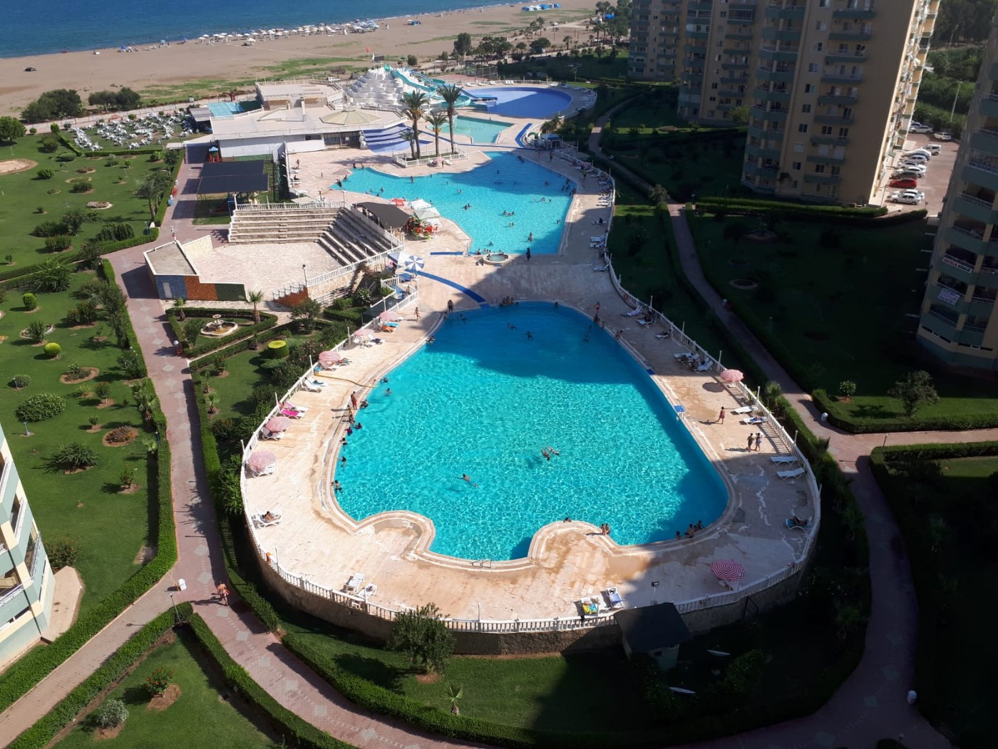 Silifke Atakent'te Denize Sıfır, Ortak Havuzlu, 3+1  Daire
