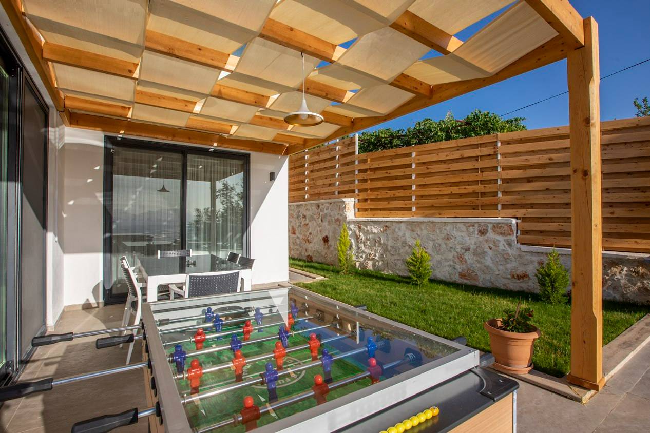 Kalkan Üzümlü'de Doğa İçerisinde, Özel Havuzlu, 3+1 Kiralık Modern Villa