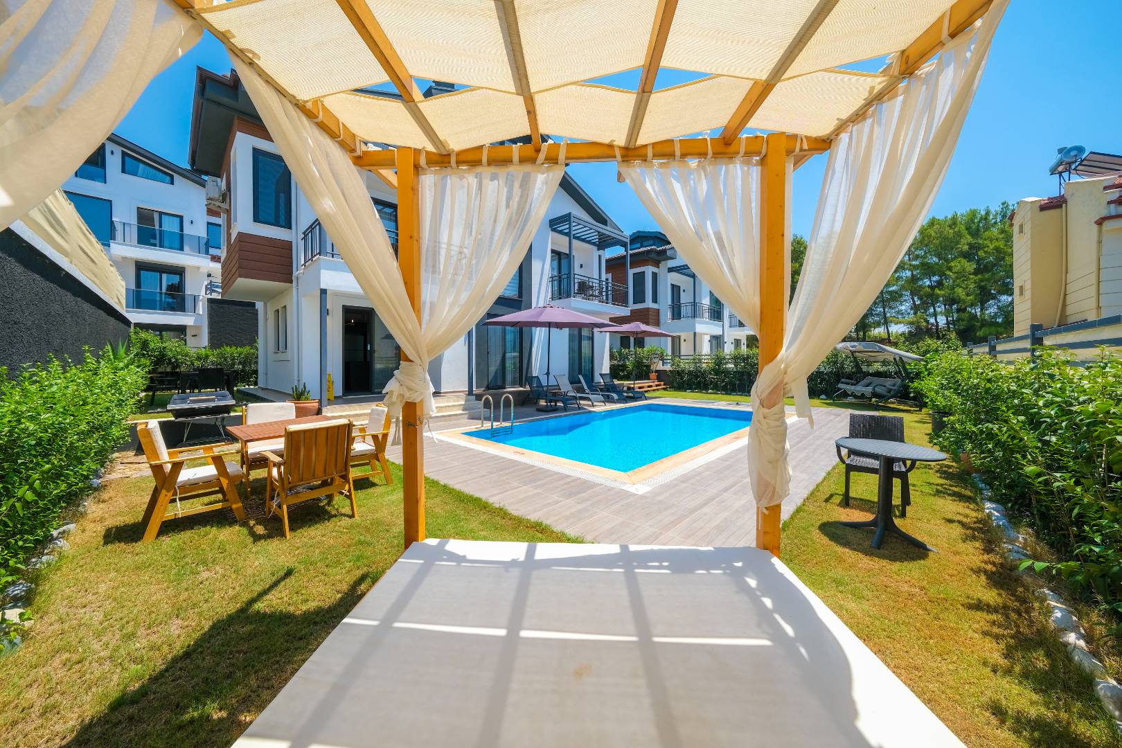 Fethiye Çiftlik'de Geniş Ailelere Uygun, Özel Havuzlu, Modern Villa