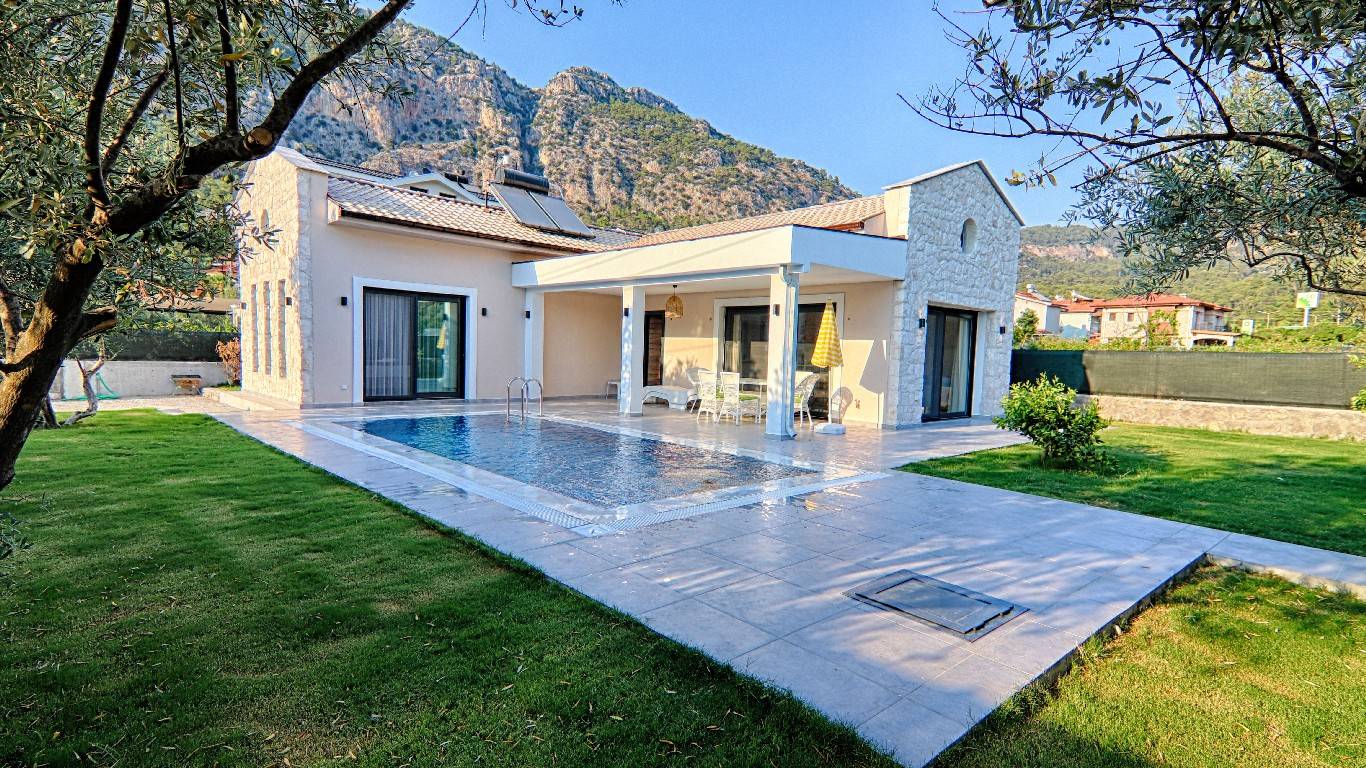 Fethiye Göcek'te Modern Dekore Edilmiş, Özel Havuzlu, Kiralık Villa-34111