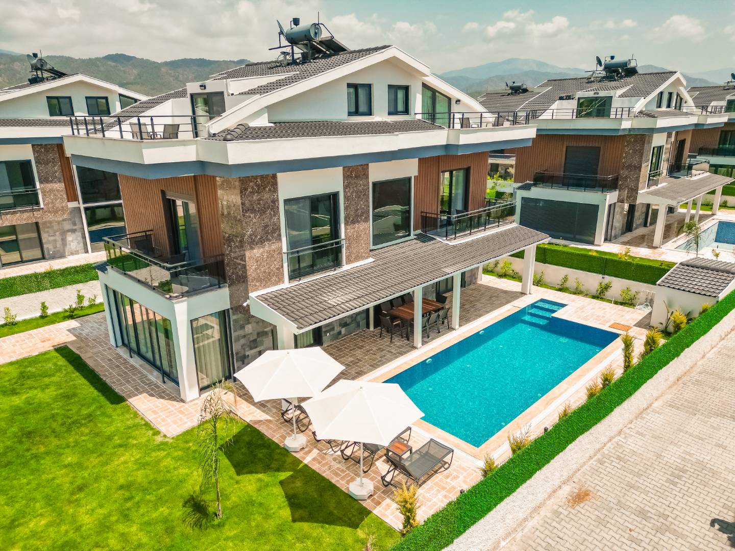 Fethiye Kargı'da Doğayla İç İçe, Bahçeli, Özel Havuzlu, Modern Villa