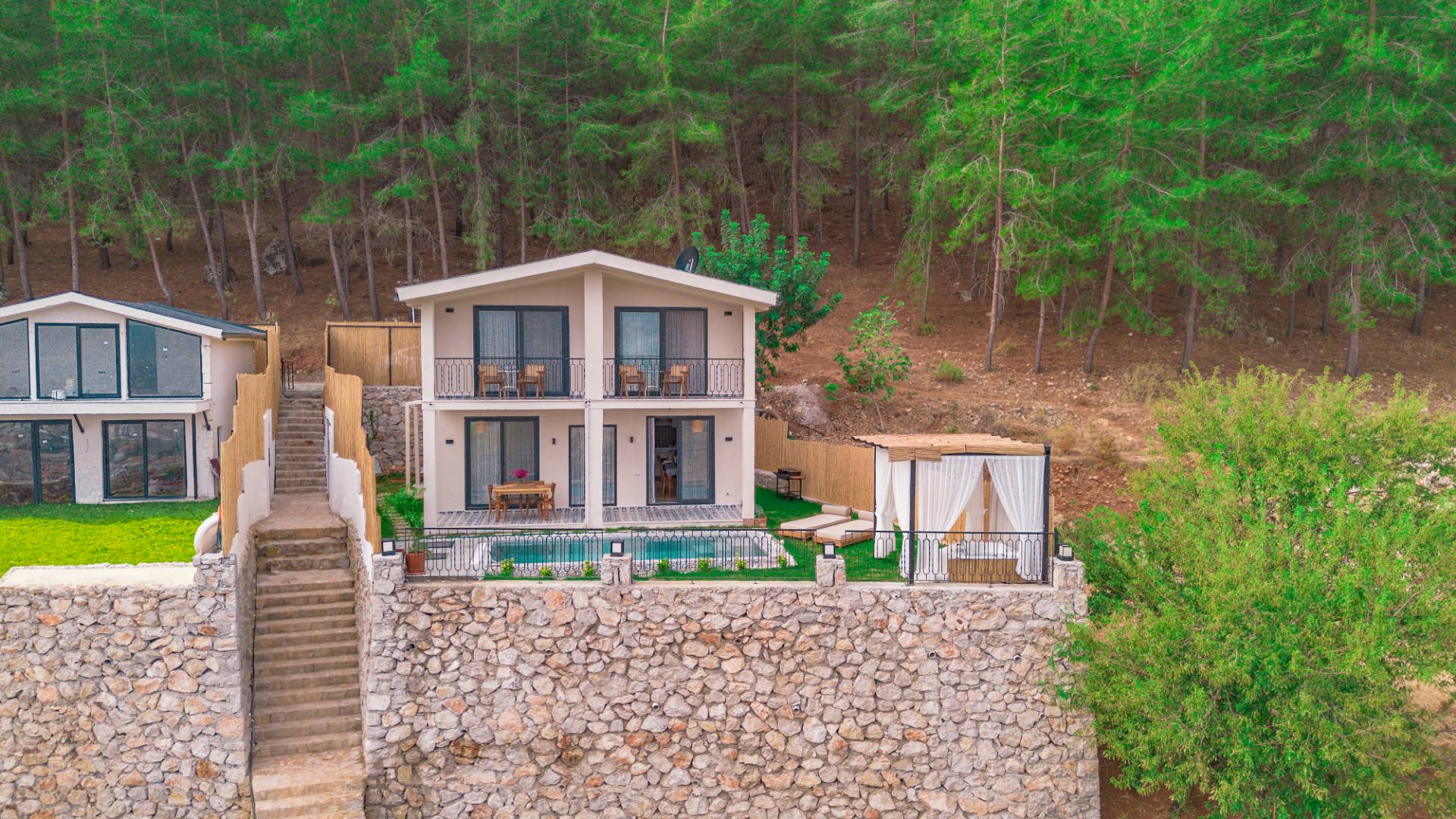 Fethiye'de Muhteşem Deniz Manzaralı, Özel Havuzlu, Konforlu Villa