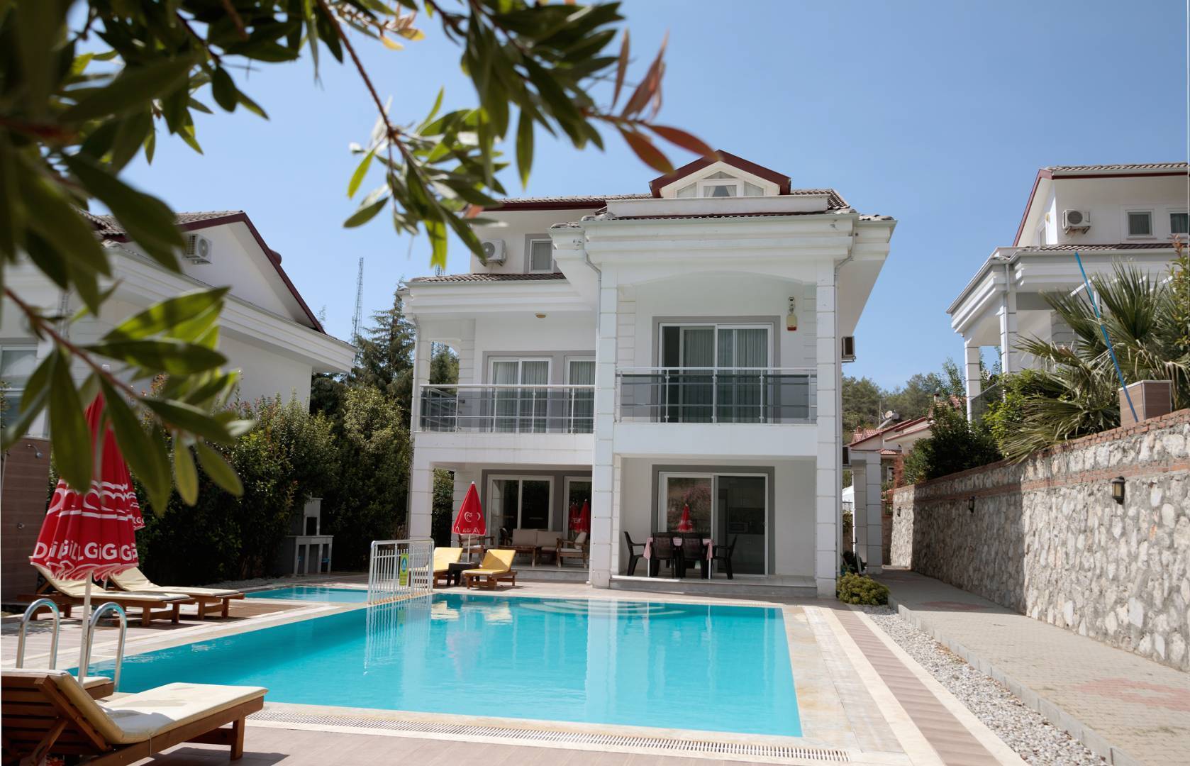 Fethiye Ovacık'ta Modern Tasarımlı, Özel Havuzlu, 4+1 Villa 