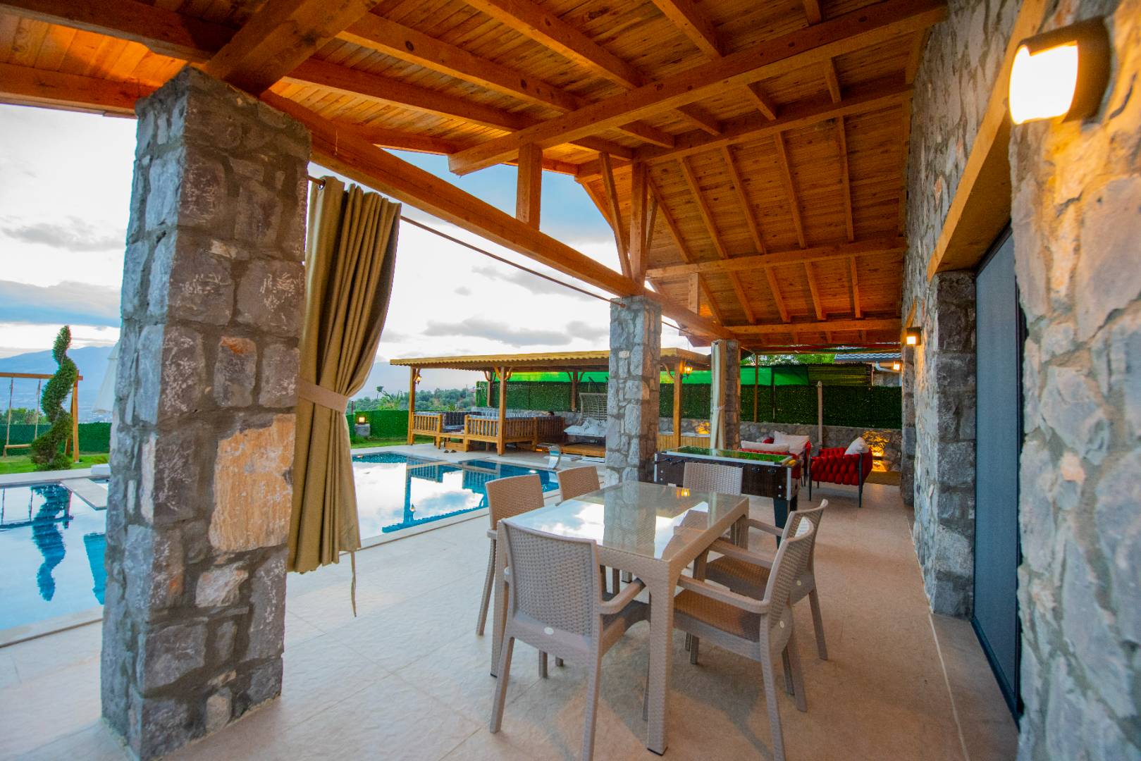 Fethiye Yakaköy'de Modern Tasarıma Sahip, Özel Havuzlu, Jakuzili Villa-29301