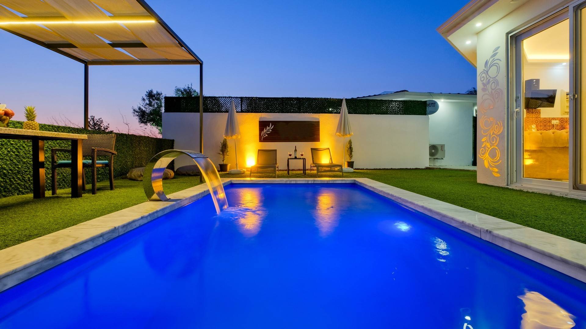 Fethiye'de Muhteşem Tasarımlı, Özel Havuz ve Jakuzili Kiralık Villa