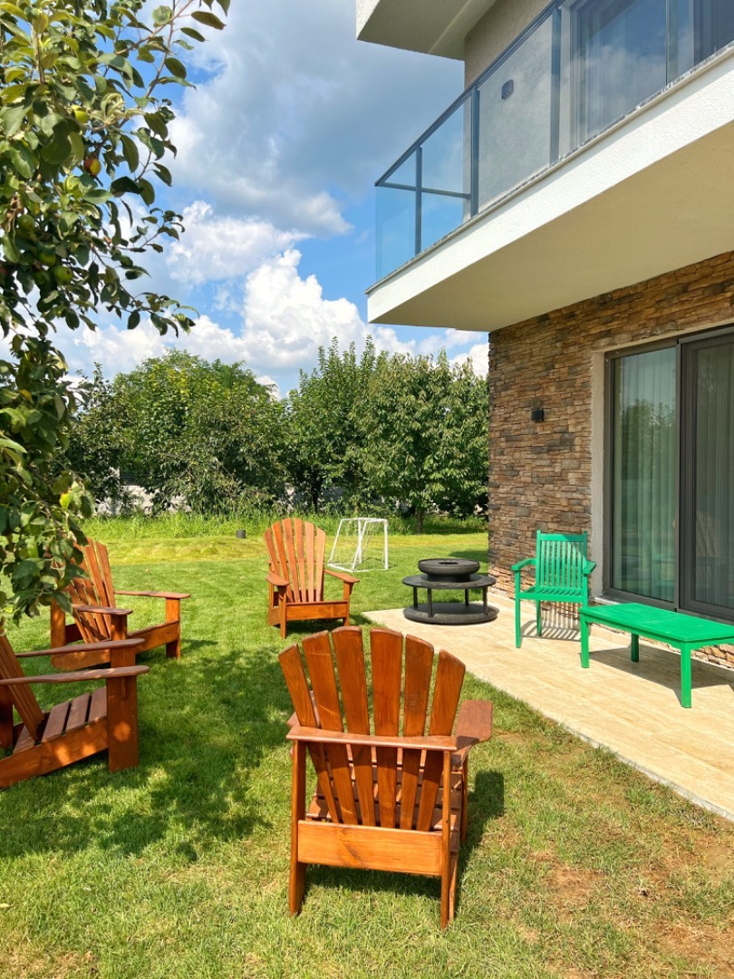 Sapanca'da Kalabalık Ailelere Uygun, Isıtmalı Havuzlu, Kiralık Villa-34315