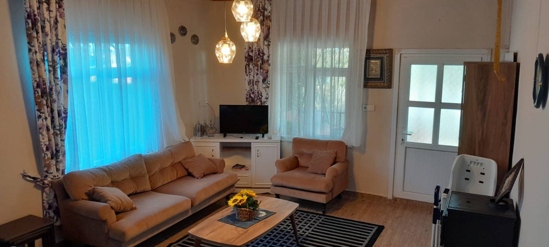 İstanbul Arnavutköy'de Gözlerden Uzak Konumda, 3+1 Tatil Evi