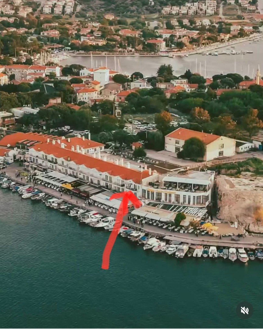 İzmir'de Panoramik Deniz Manzaralı, Elverişli Konumda, Kiralık Suit