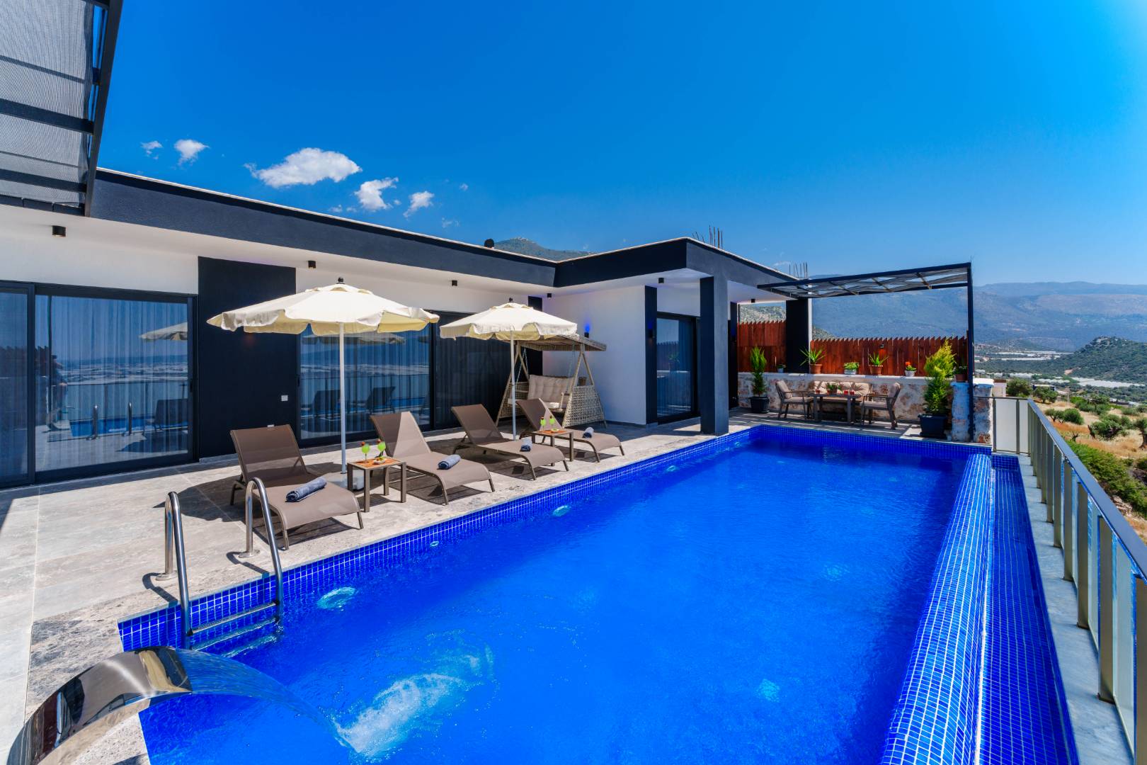 Kaş Çavdır'da Muhteşem Doğada, Özel Havuzlu, Jakuzili Villa