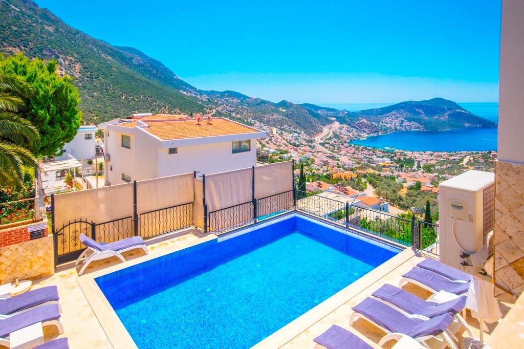 Kalkan Akbel'de Kalabalık Ailelere Uygun, Özel Havuzlu, Modern Villa