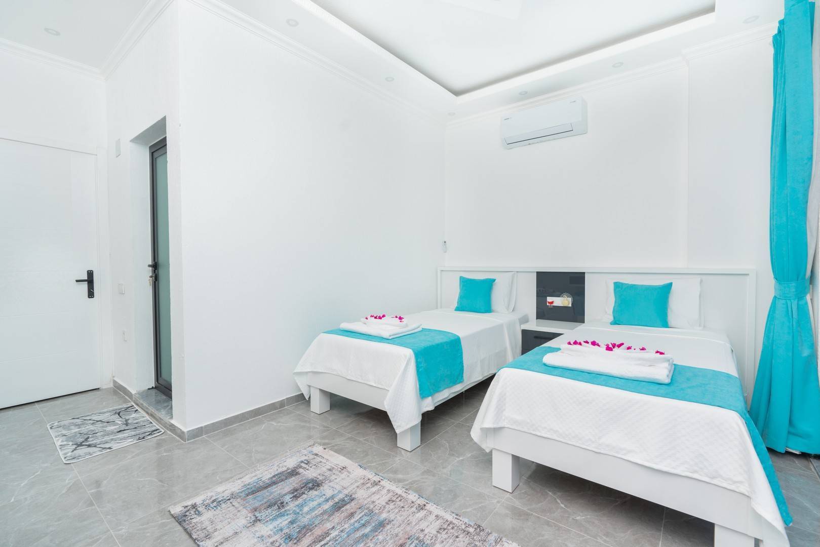 Kaş İslamlar'da Doğa Manzaralı, Özel Havuzlu, Jakuzili, Kiralık Villa