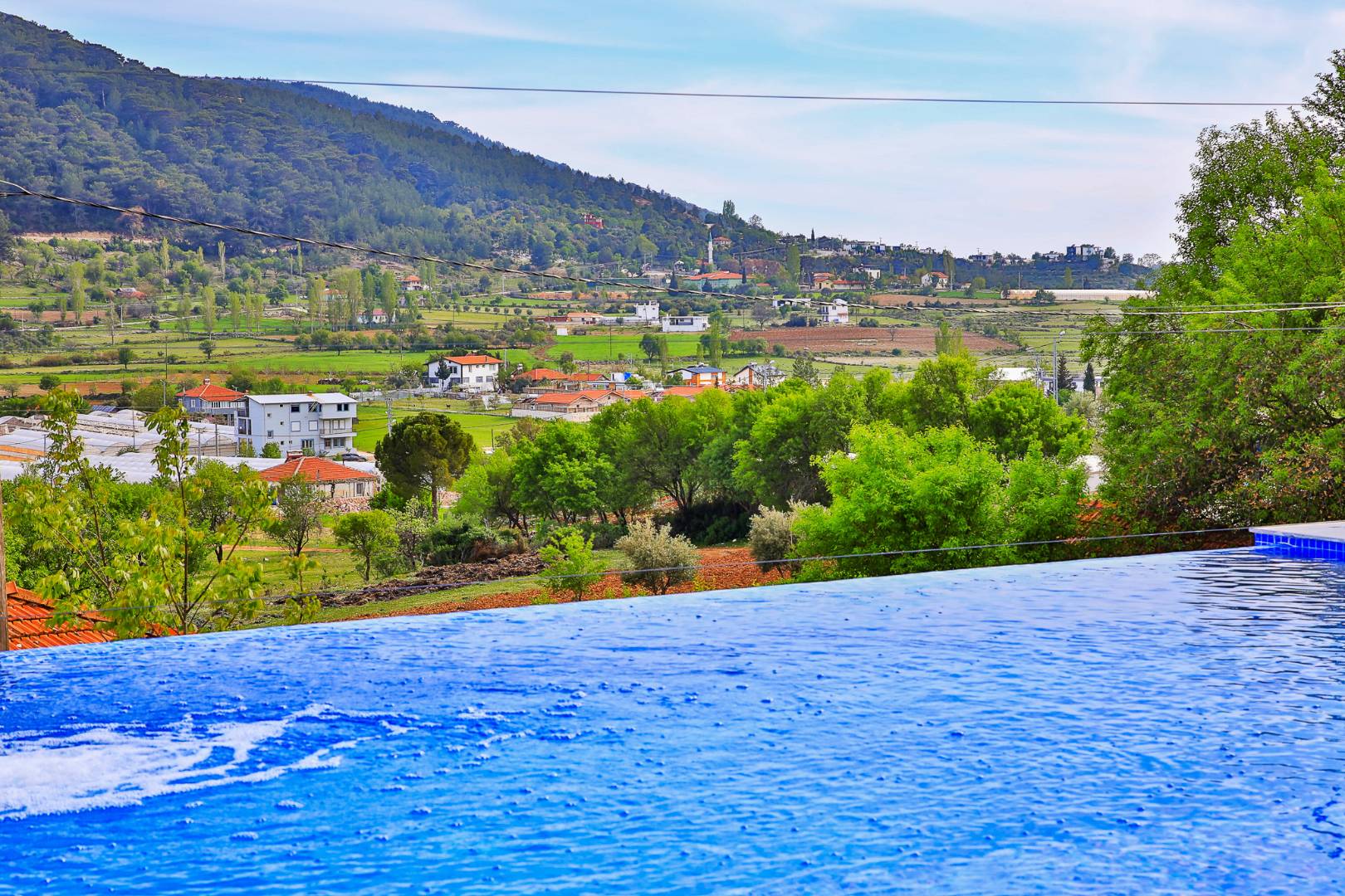 Kaş Sarıbelen'de Çekirdek Ailelere Uygun, Özel Havuzlu, Modern Villa