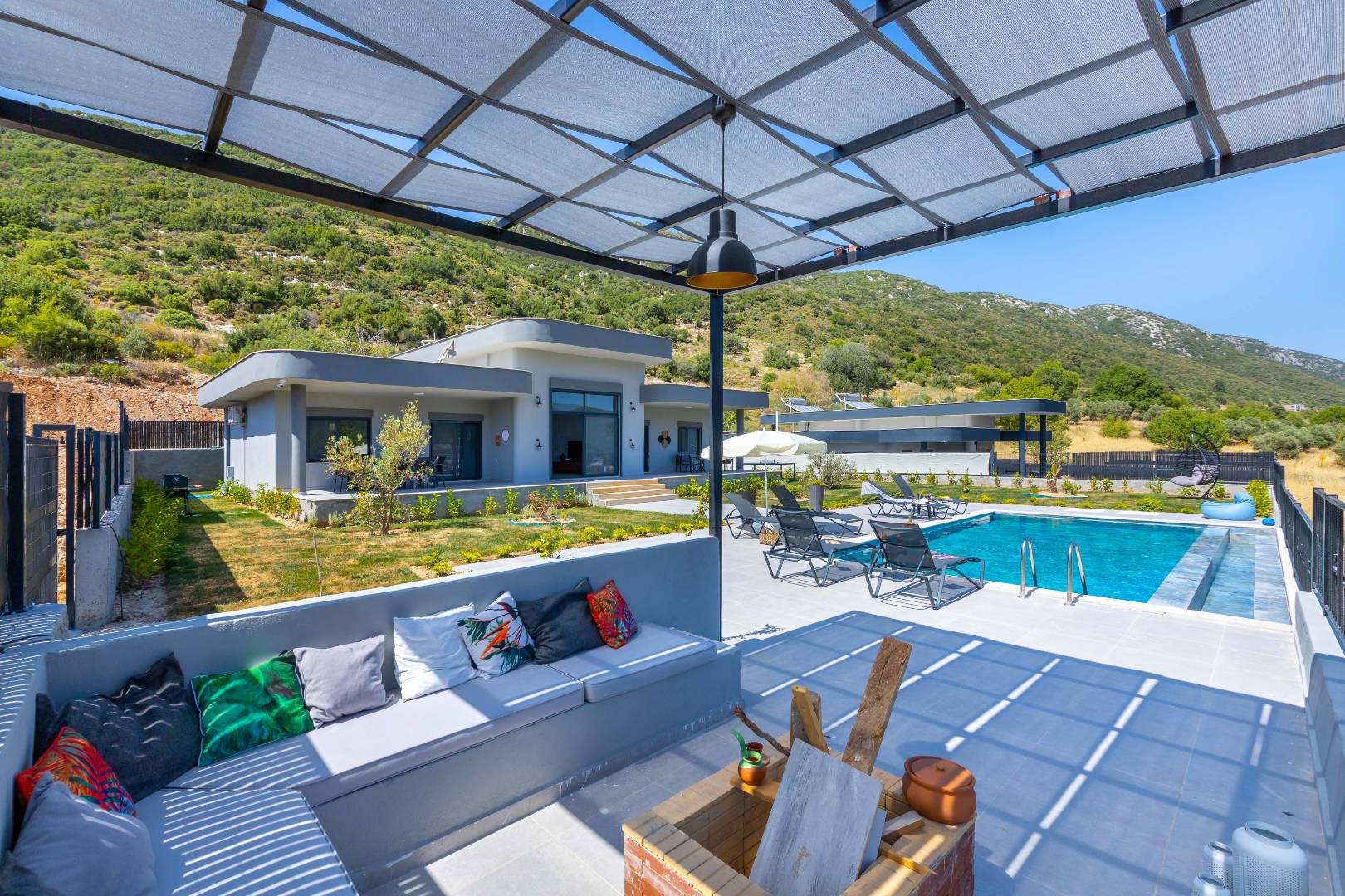 Kalkan Sarıbelen'de Muhteşem Doğa İçerisinde, Özel Havuzlu, Jakuzili, Modern Villa