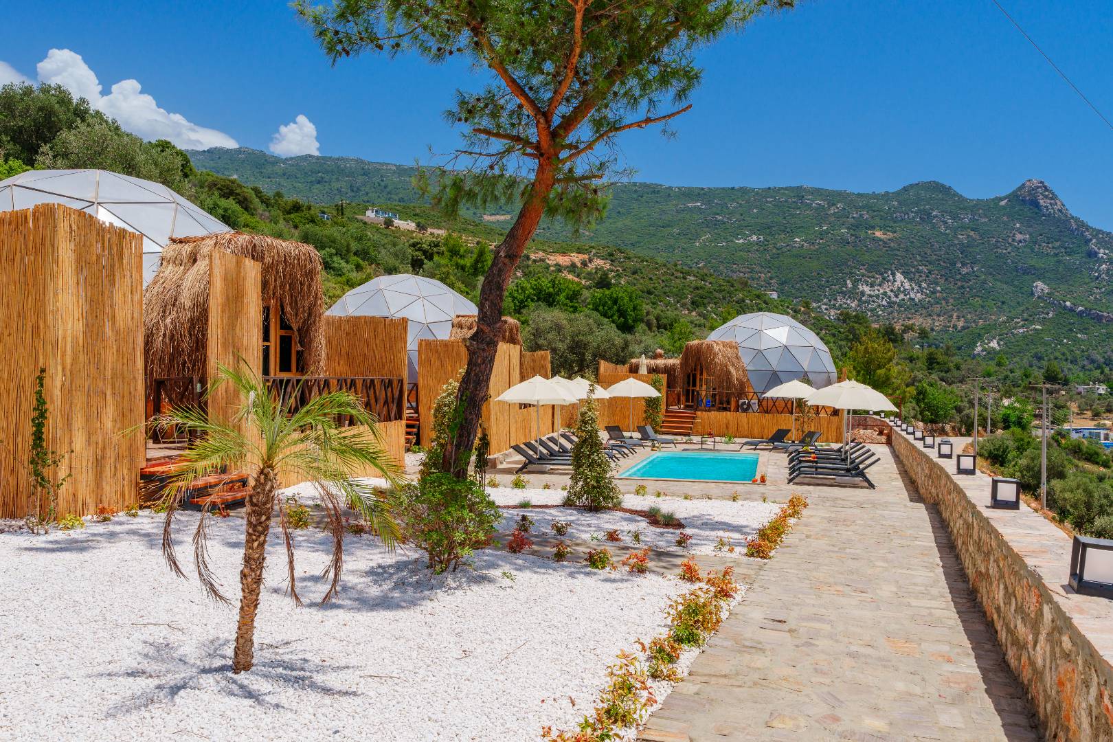 Kalkan Üzümlü'de Tesis İçerisinde, Özel Havuzlu, Modern Glamping