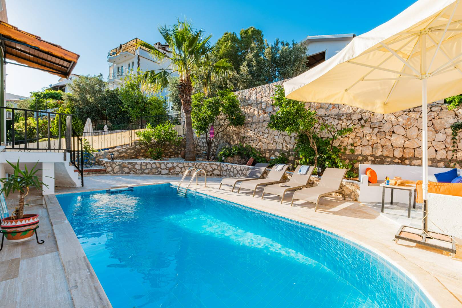 Kaş Kalkan'da Merkezi Konumda, Özel Havuzlu, Dubleks Daire