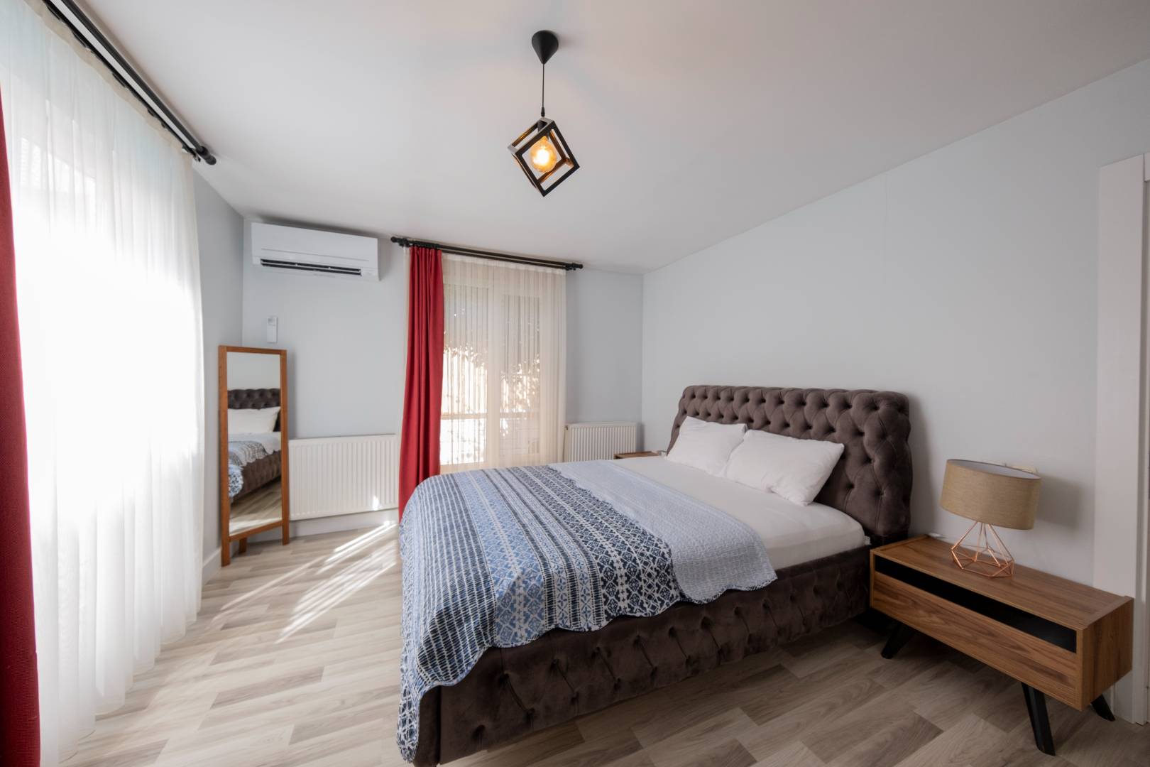Kartepe Maşukiye'de Bahçeli, Korunaklı, Özel Havuzlu, Konforlu, Kiralık Müstakil Villa