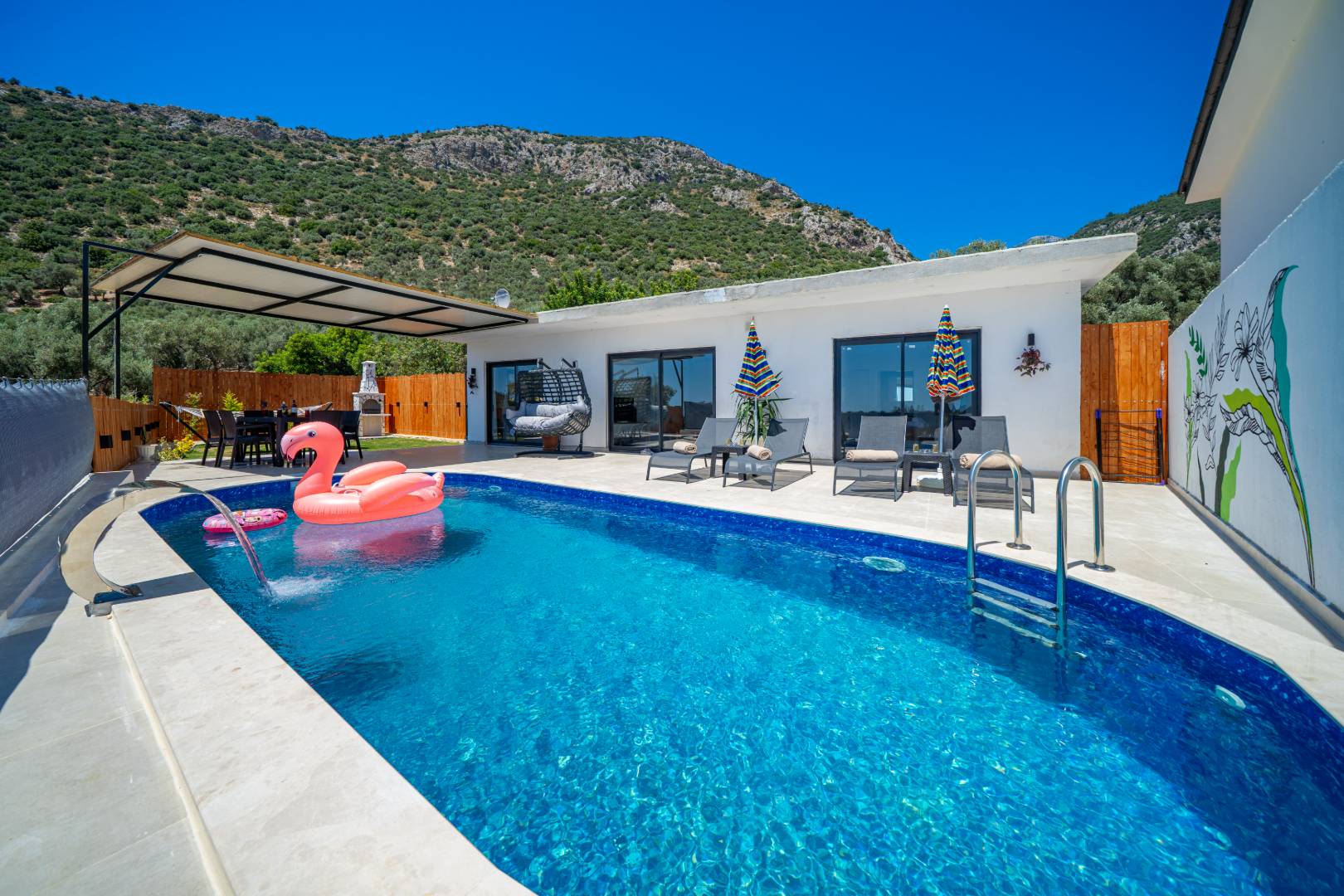 Kaş Çavdır'da Çekirdek Ailelere Uygun, Özel Havuzlu, 4 Kişilik Villa