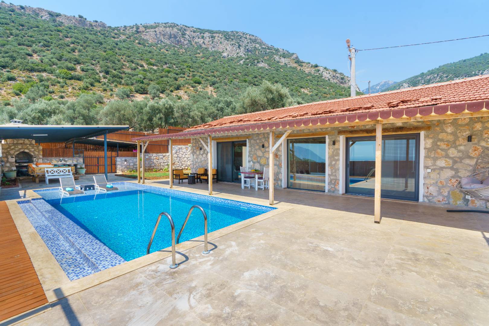 Kaş Çavdır'da Doğa İle İç İçe, Özel Havuzlu, Balayı Villası