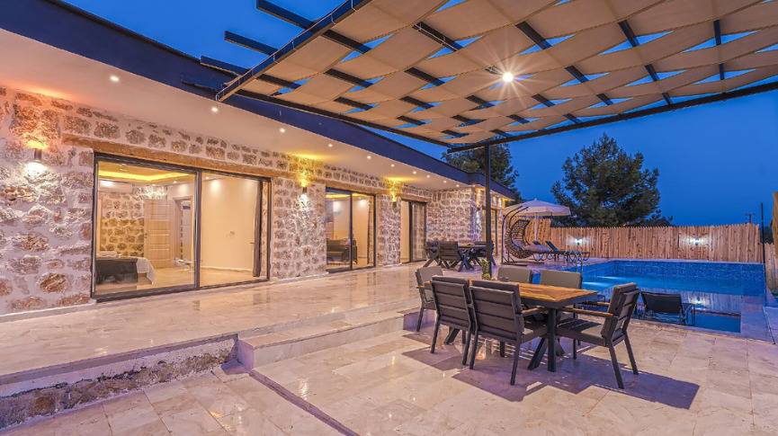 Kaş Çavdır'da Doğayla Baş Başa, Özel Havuzlu, Modern Villa