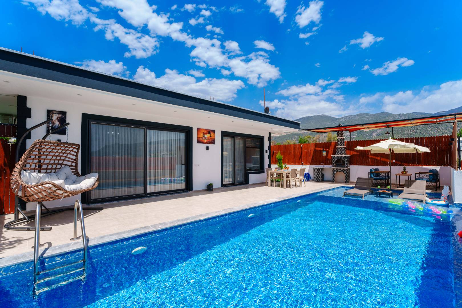 Kaş Çavdır'da Sakin Konumda, Özel Havuzlu, 1+1 Villa