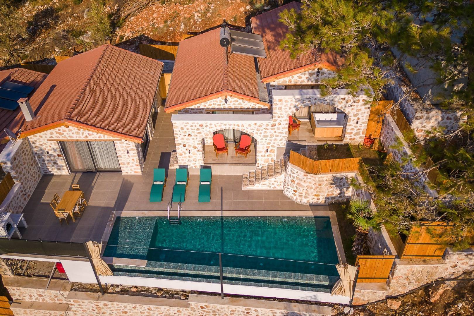 Kaş Patara'da Eşsiz Doğada, Özel Havuzlu, Modern Tasarımlı Balayı Villası