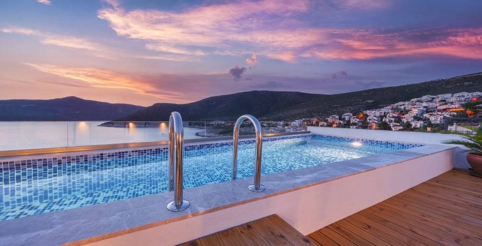 Kaş Kalkan'da Enfes Deniz Manzaralı, Özel Havuzlu, Modern Villa