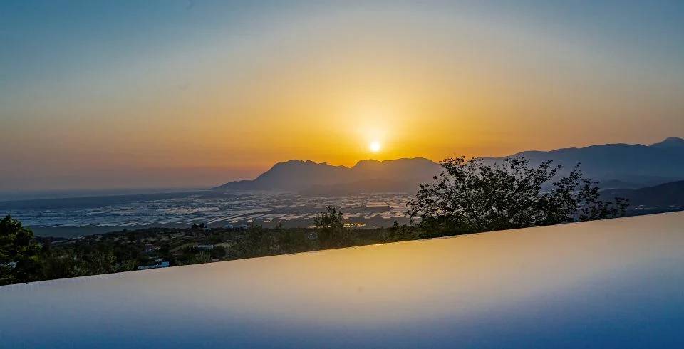 Kaş Üzümlü'de Doğa Manzaralı, Özel Havuzlu, Jakuzili, Şık Villa