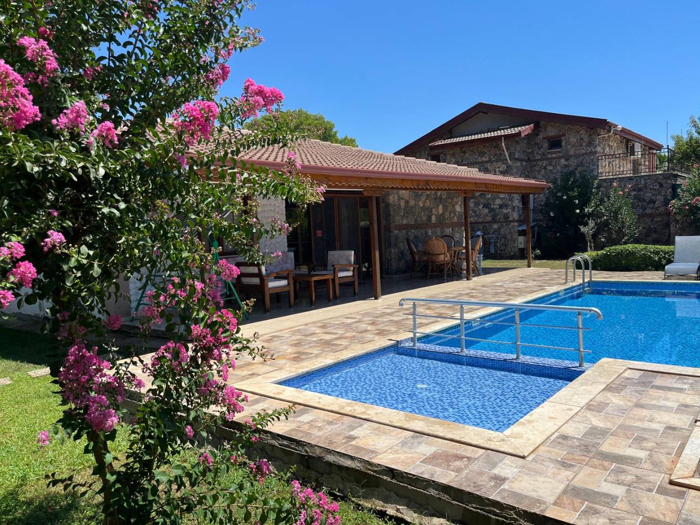 Fethiye Kayaköy'de Çekirdek Ailelere Uygun, Özel Havuzlu, Modern Tasarımlı Villa