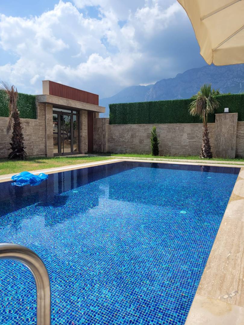 Kemer Arslanbucak'ta Merkezi Konumda, Özel Havuzlu, Yeni Modern Kiralık Villa