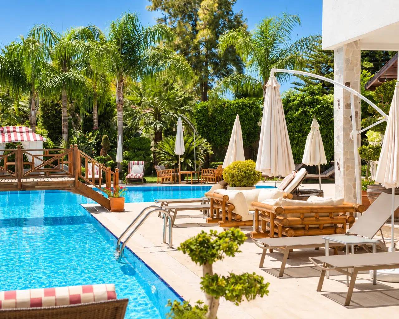 Kemer Çamyuva'da Nezih Konumda, Ortak Havuzlu, 2+1 Ev