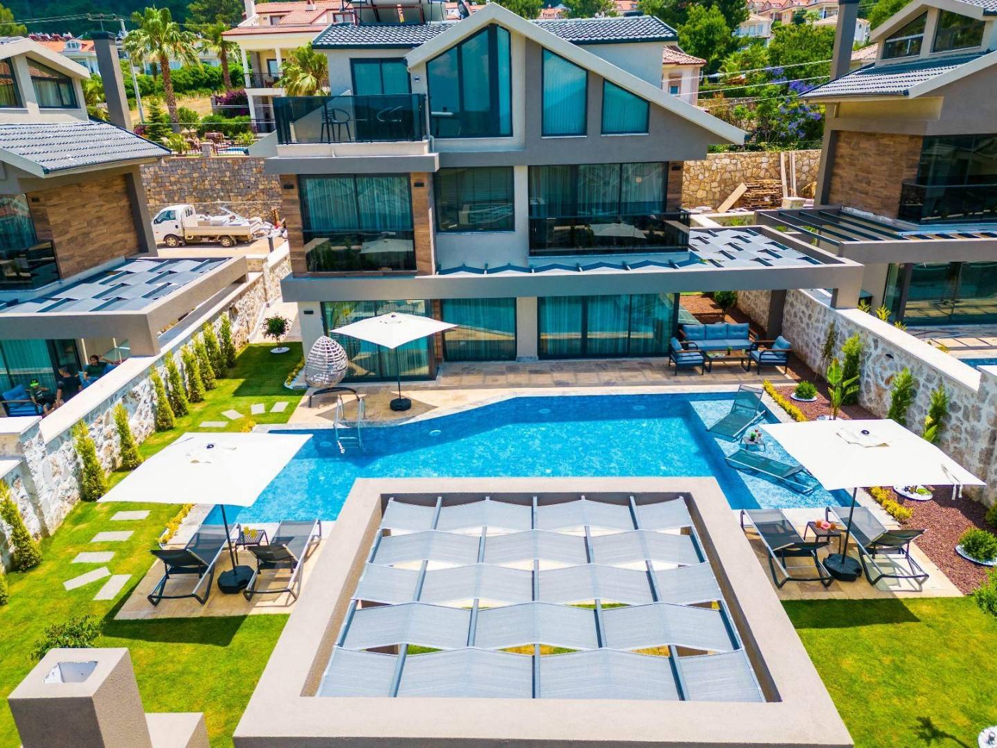 Fethiye Ovacık'ta Modern Tasarımlı, Özel Havuzlu, Saunalı Villa