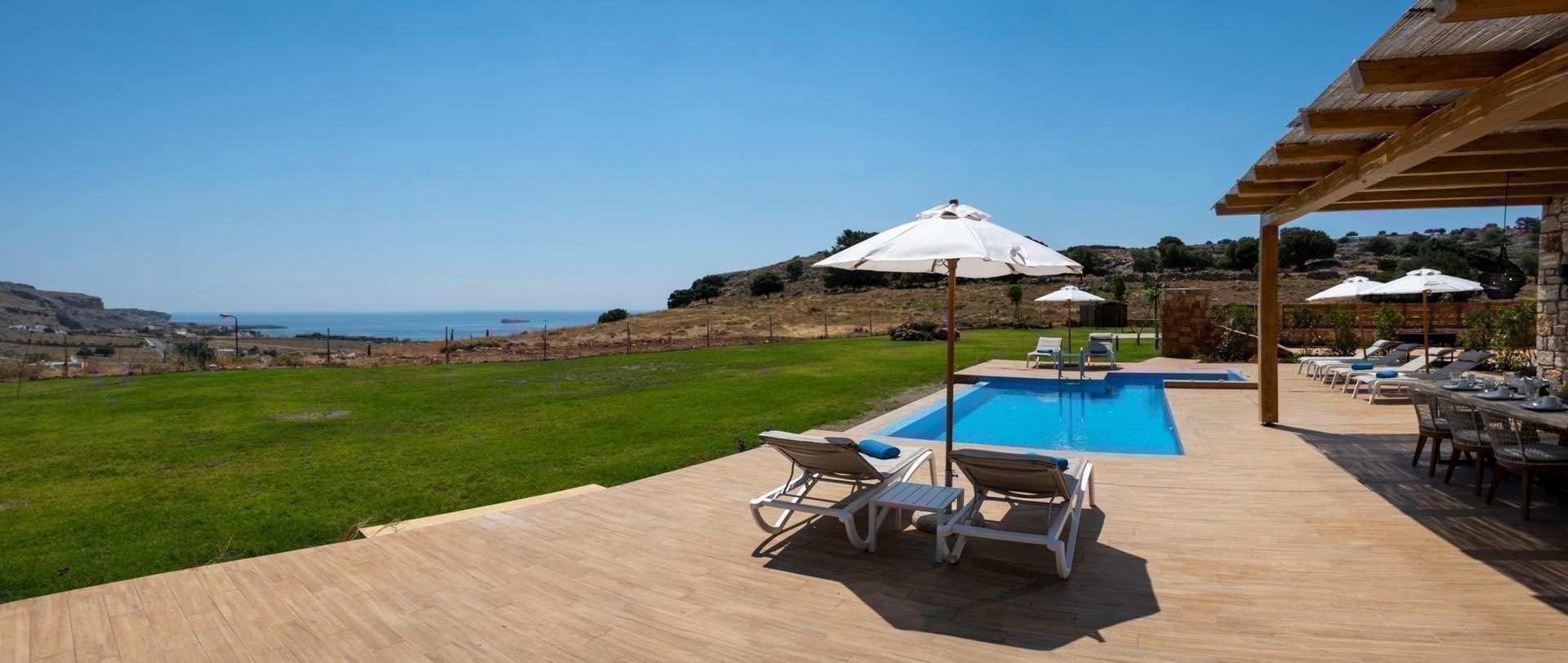 Rodos Navarone Bay'de Kalabalık Aileler İçin Uygun, Özel Havuzlu, Bahçeli Villa