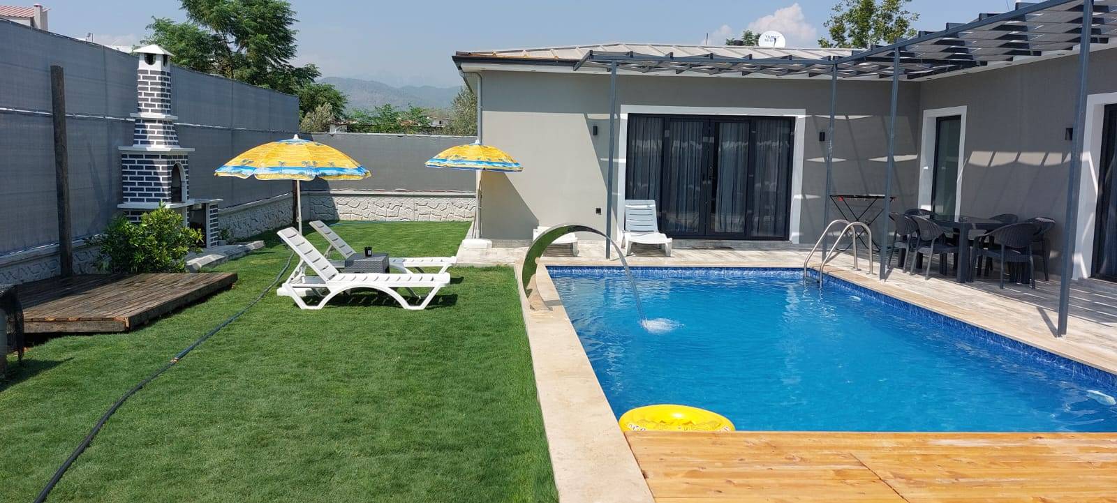 Muğla Fethiye'de Doğa Manzaralı, Özel Havuzlu, Modern Tasarımlı Kiralık Villa