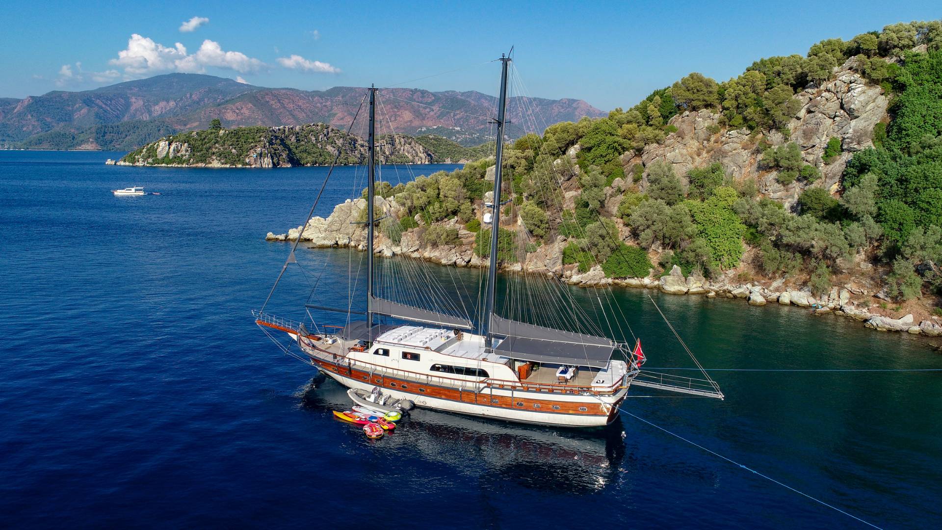 Muğla Marmaris'in Masmavi Sularında 5 Kabinli, Lüks Gulet