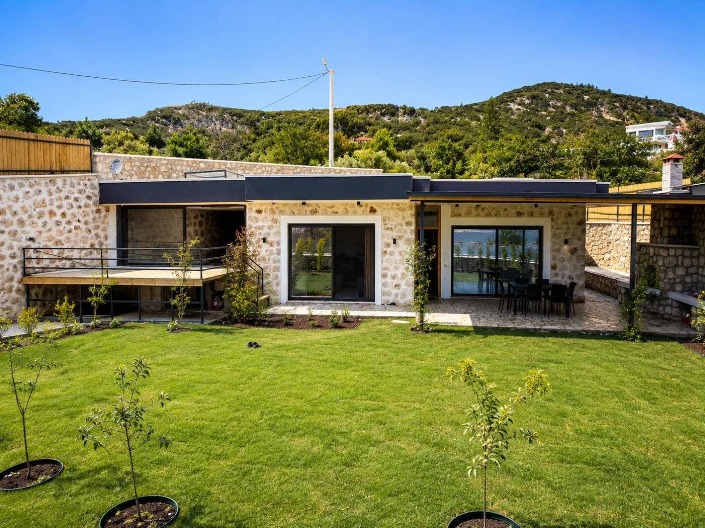 Kaş İkizce'de Balayı Çiftlerine Uygun, Kapalı Havuzlu, Korunaklı Villa