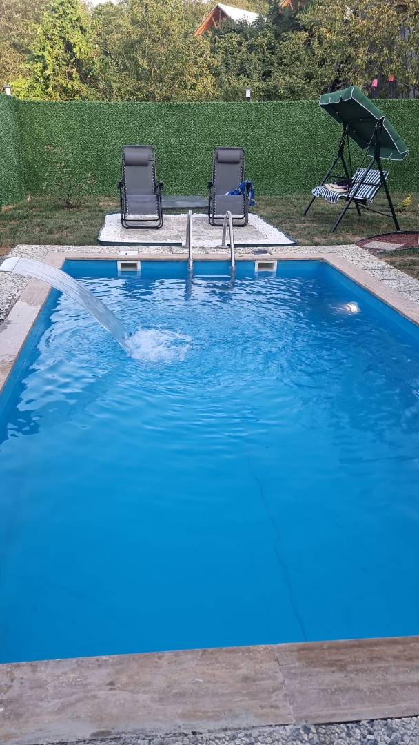 Sapanca'da Merkezi Konumda, Özel Havuzlu, 1+1, Balayı Bungalovu